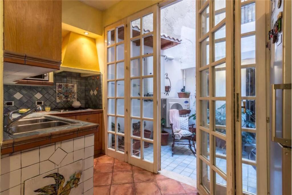 Appartamento Centro Cagliari Exteriör bild